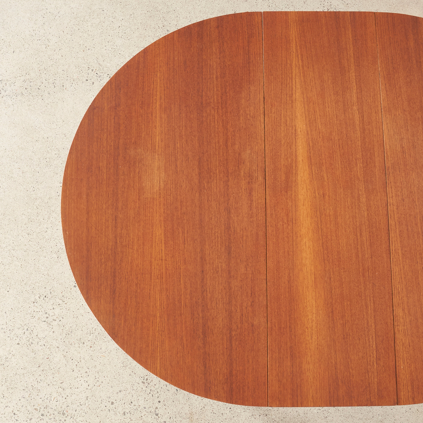 Round Teak Dining Table – Guff Furniture