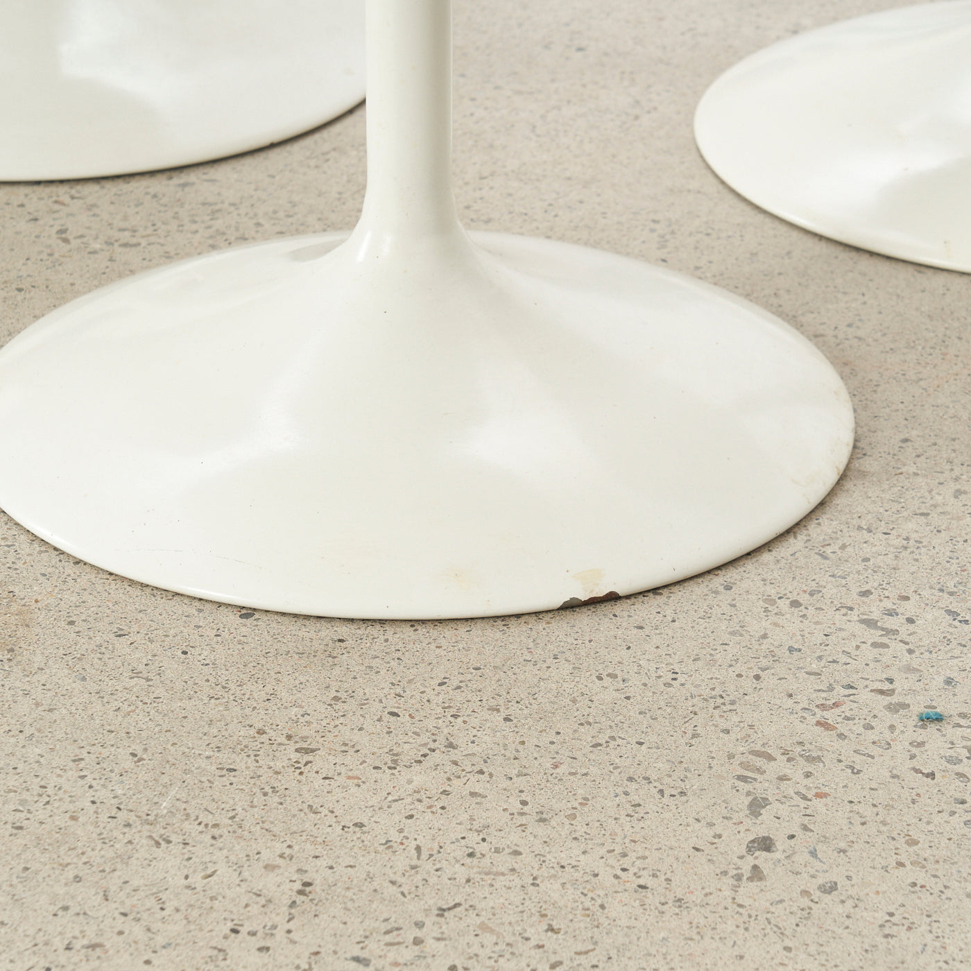 Set of 6 Vintage Fiberglass 'Tulip' Chairs w/ Swivel Base