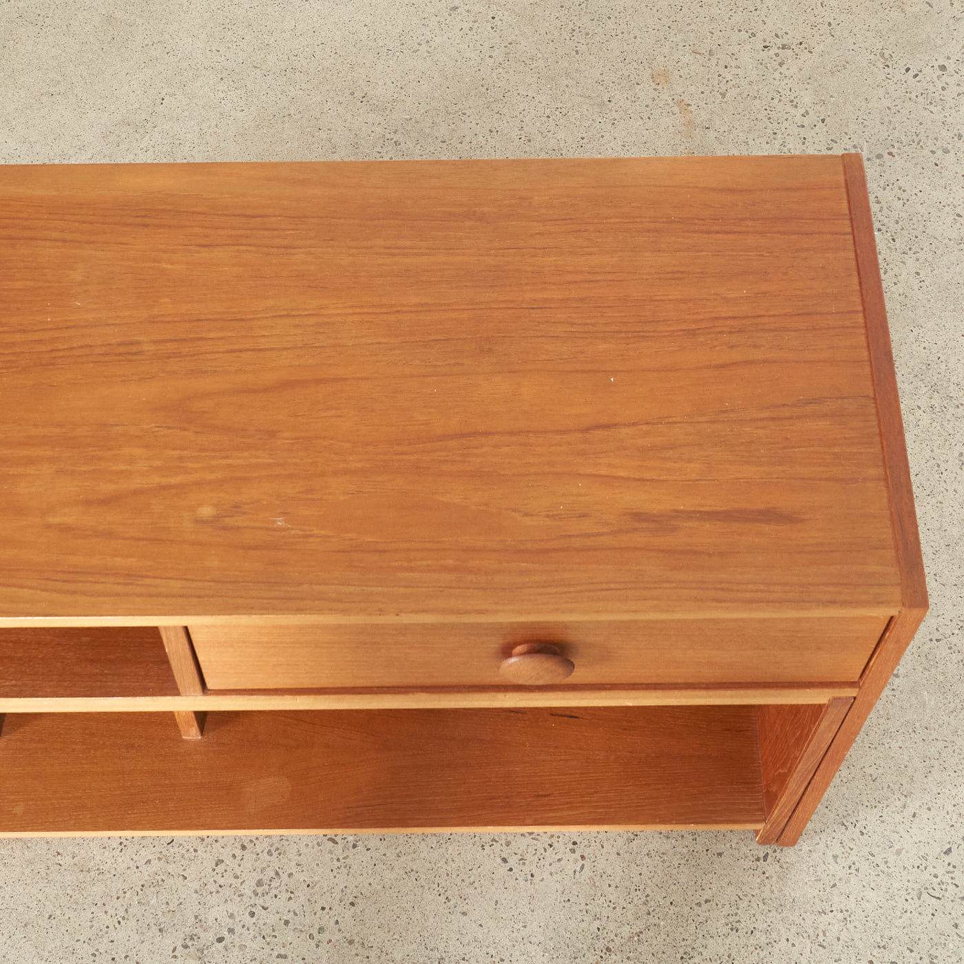 Teak Media Unit