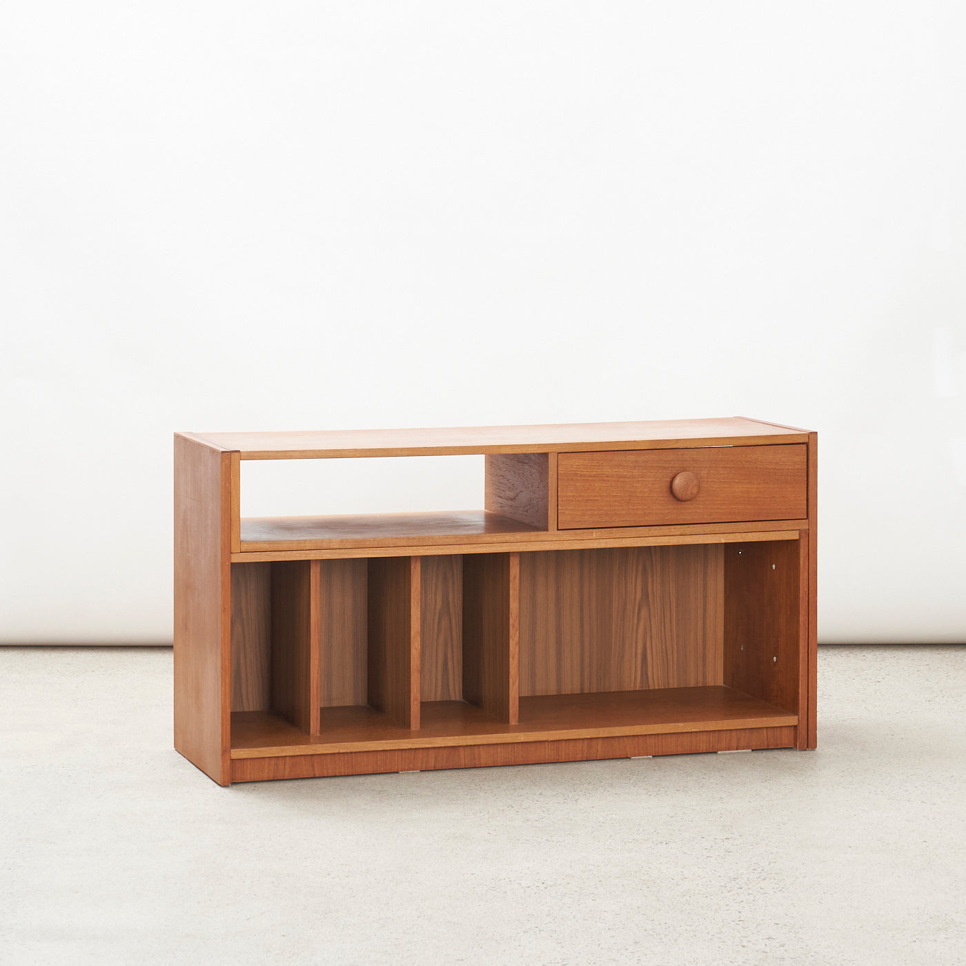Teak Media Unit