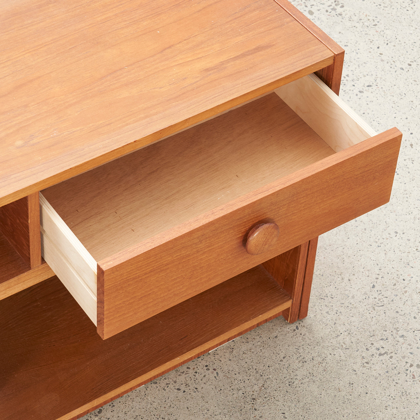 Teak Media Unit