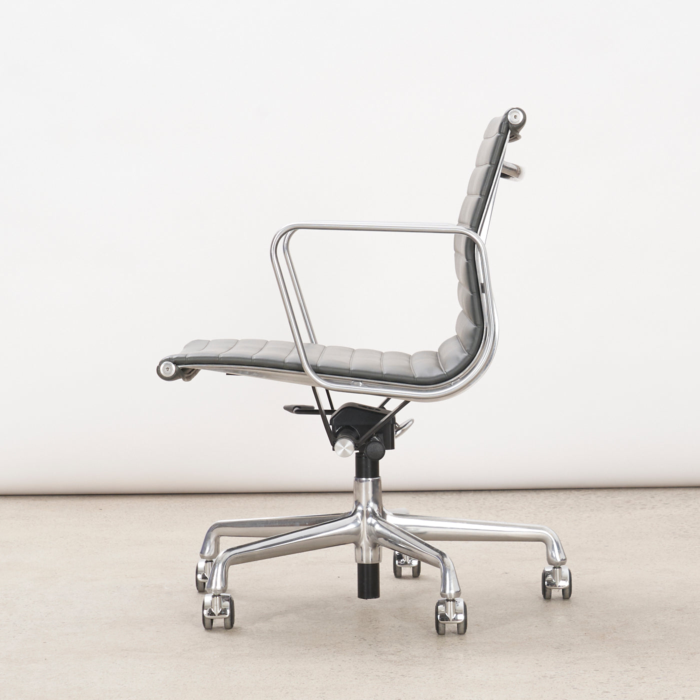 Gray Leather Eames Management Chair for Herman Miller
