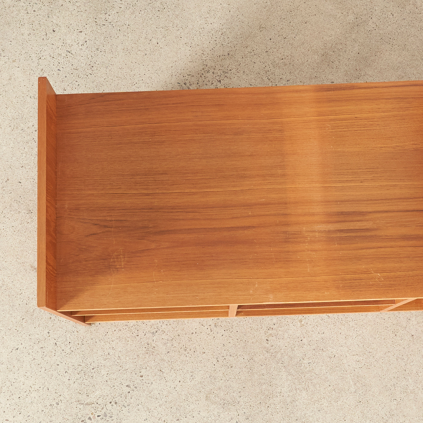 Expandable Teak Media Unit