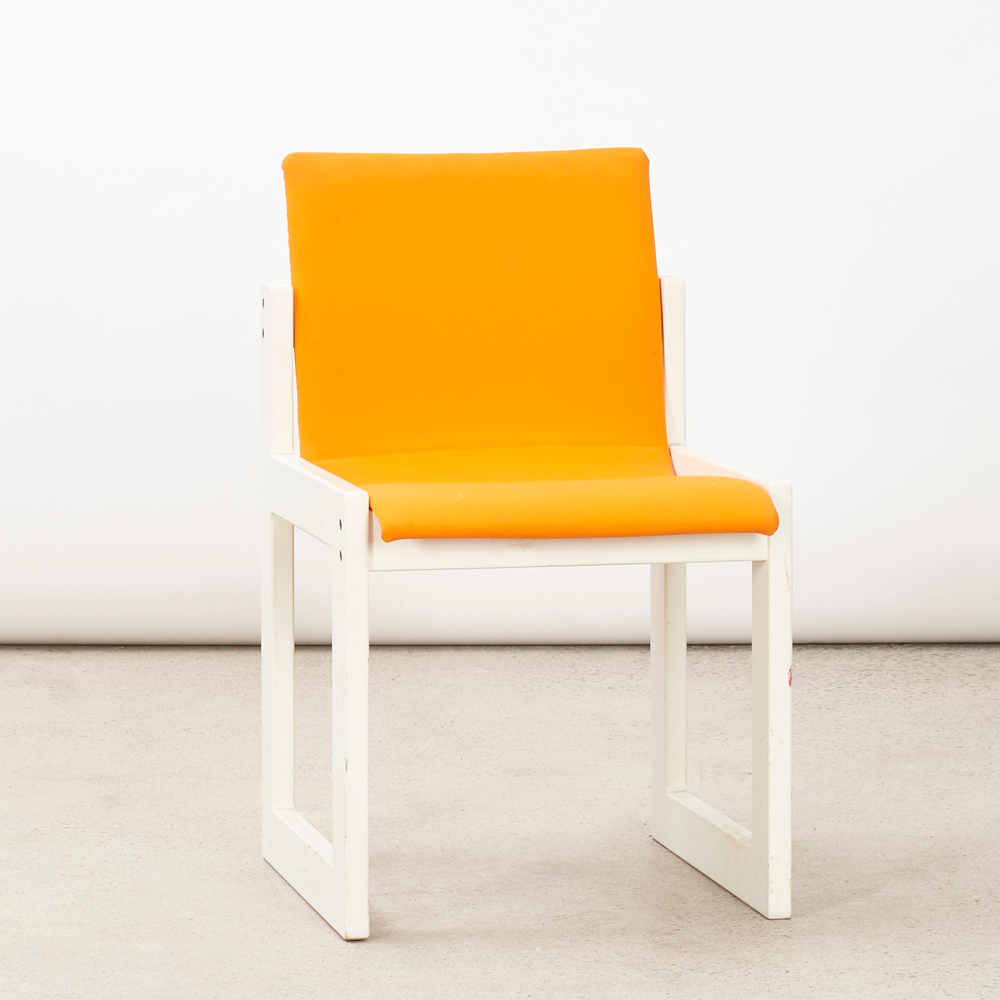 'Vivigrain' Side Chair by Simmons