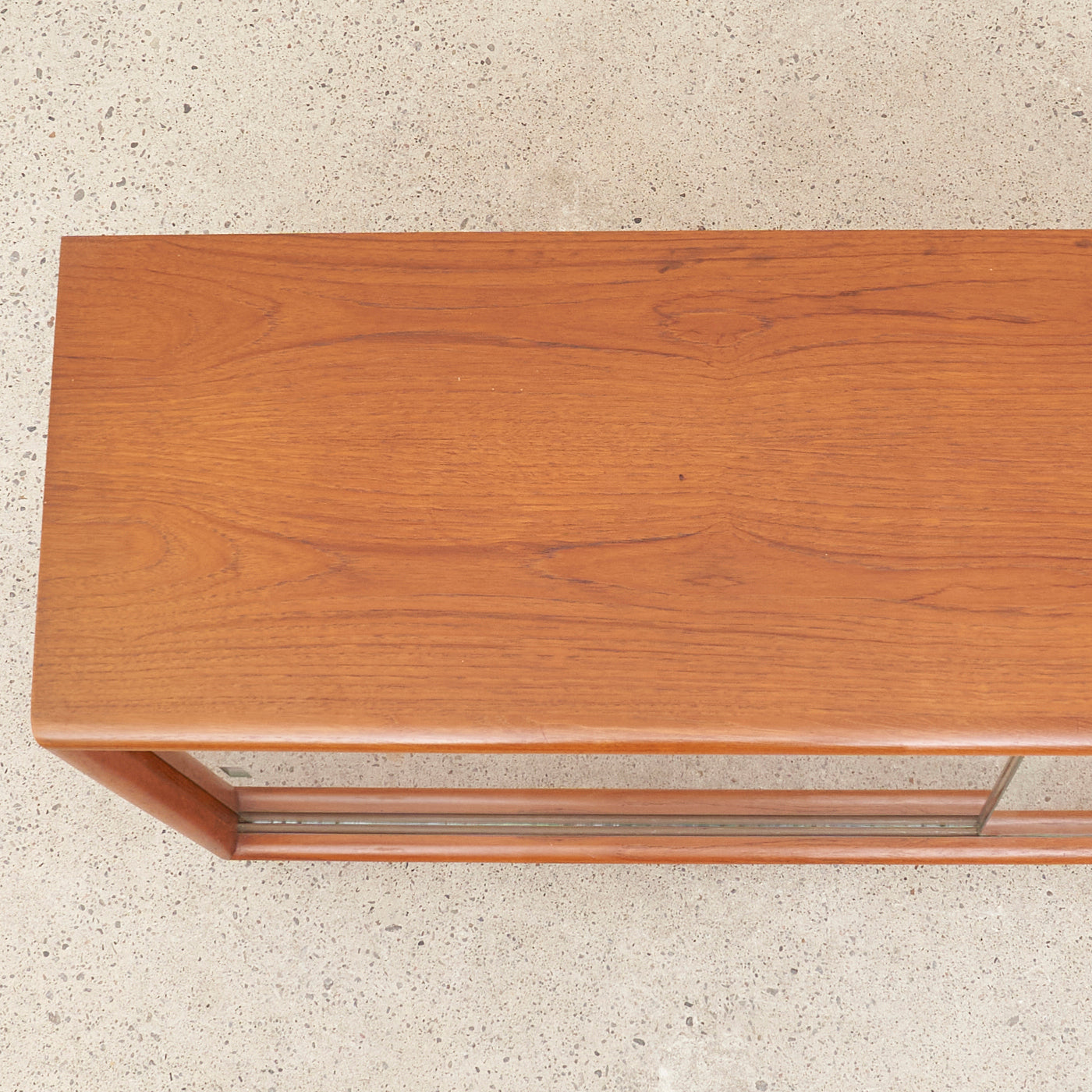 Teak Hutch – Guff Furniture