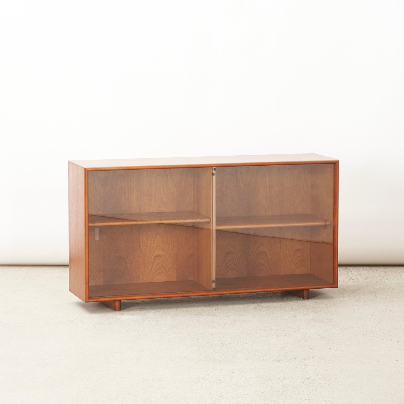 Teak Hutch – Guff Furniture