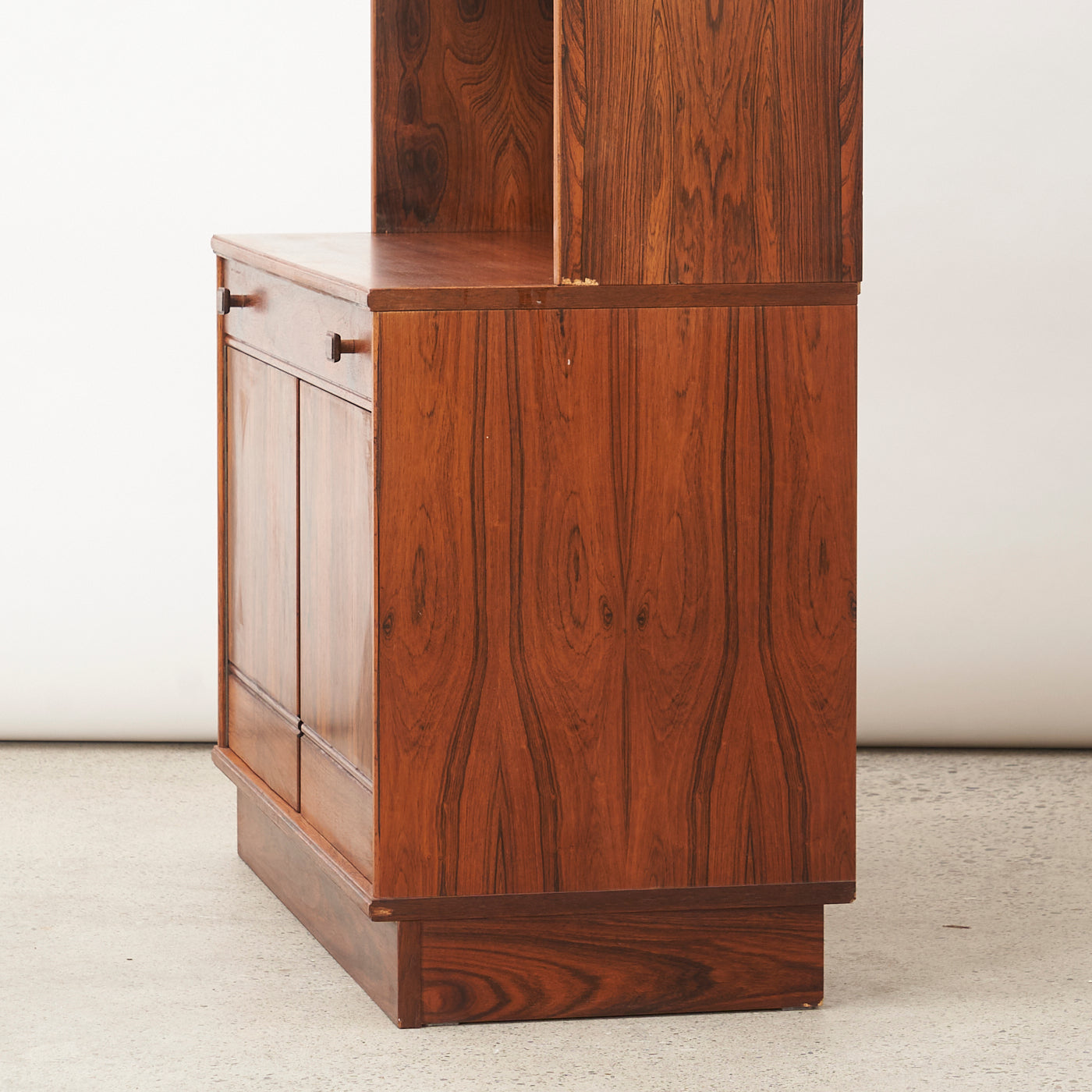 Rosewood Cabinet w/ Glass Doors