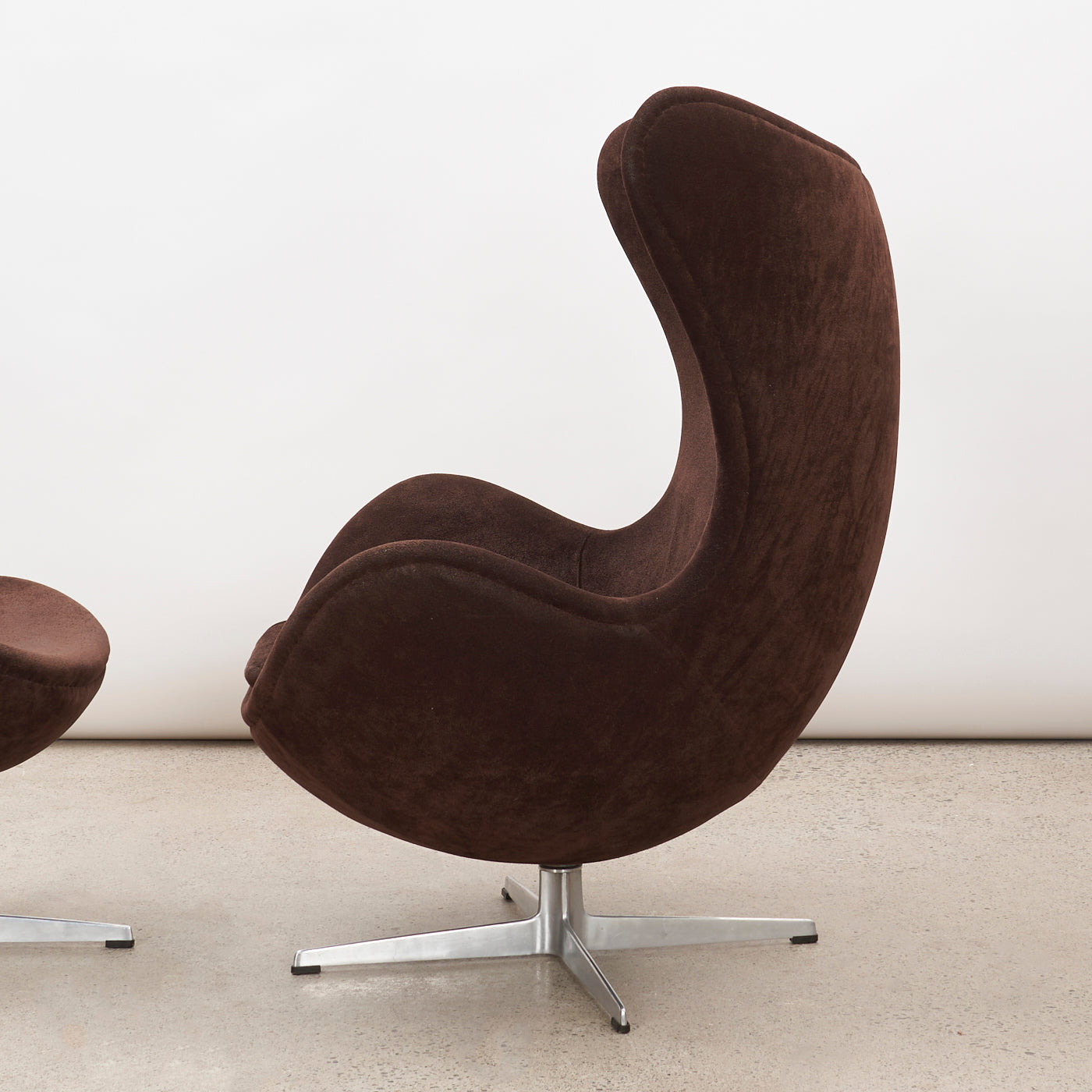 '60s era 'Egg' Chair & Ottoman by Arne Jacobsen for Fritz Hansen, Denmark