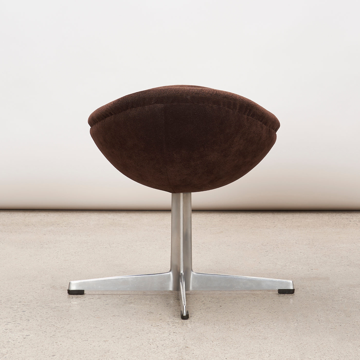 '60s era 'Egg' Chair & Ottoman by Arne Jacobsen for Fritz Hansen, Denmark