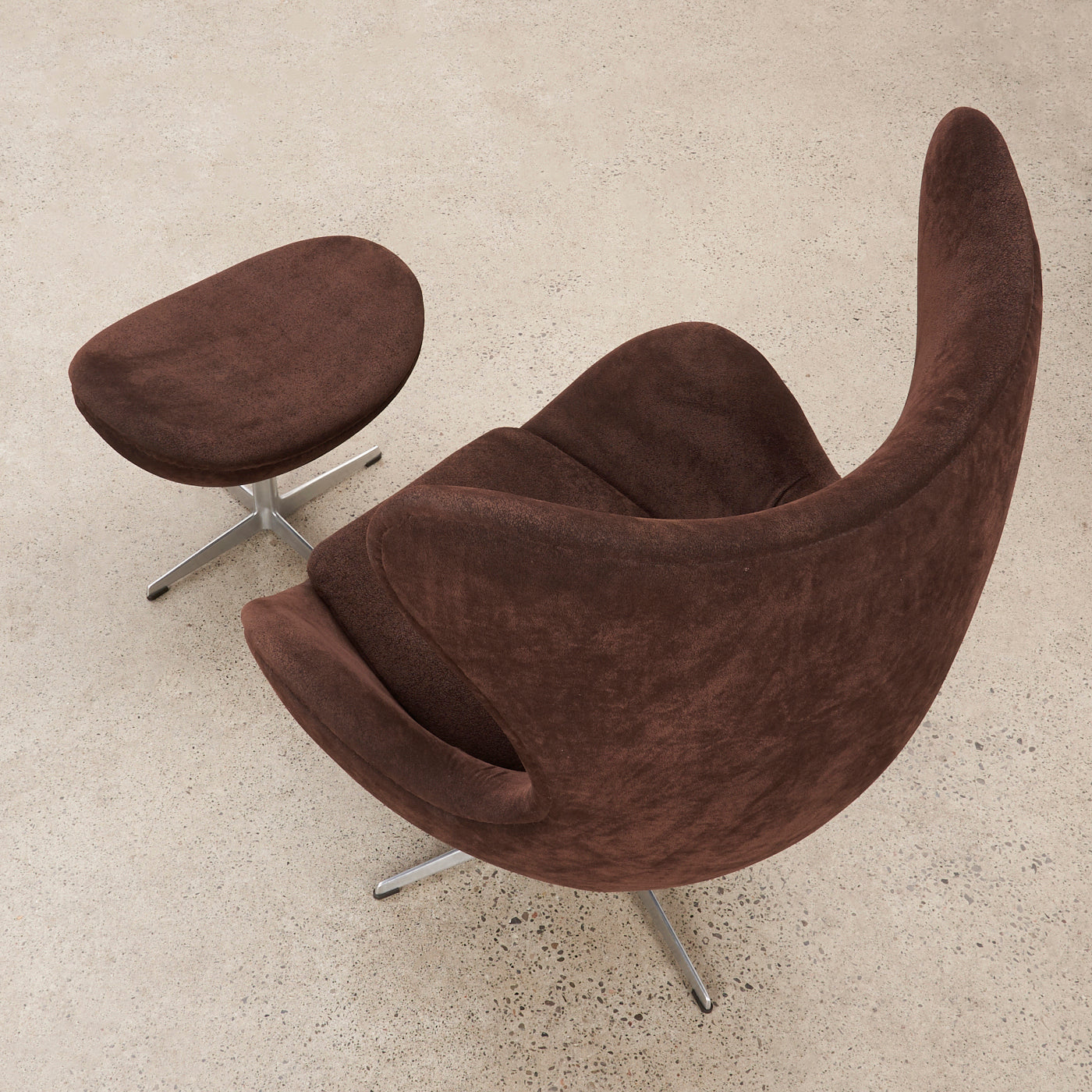 '60s era 'Egg' Chair & Ottoman by Arne Jacobsen for Fritz Hansen, Denmark