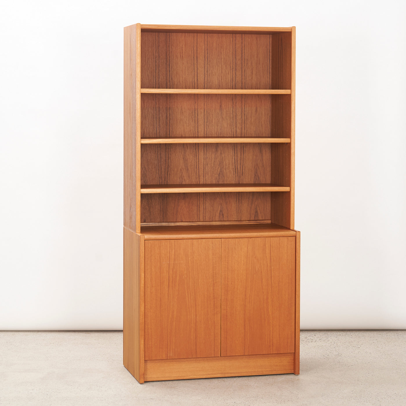 【Sobaq】UB Work-Shop HDZU Teak Bookcase w/ Cabinet – Guff Furniture