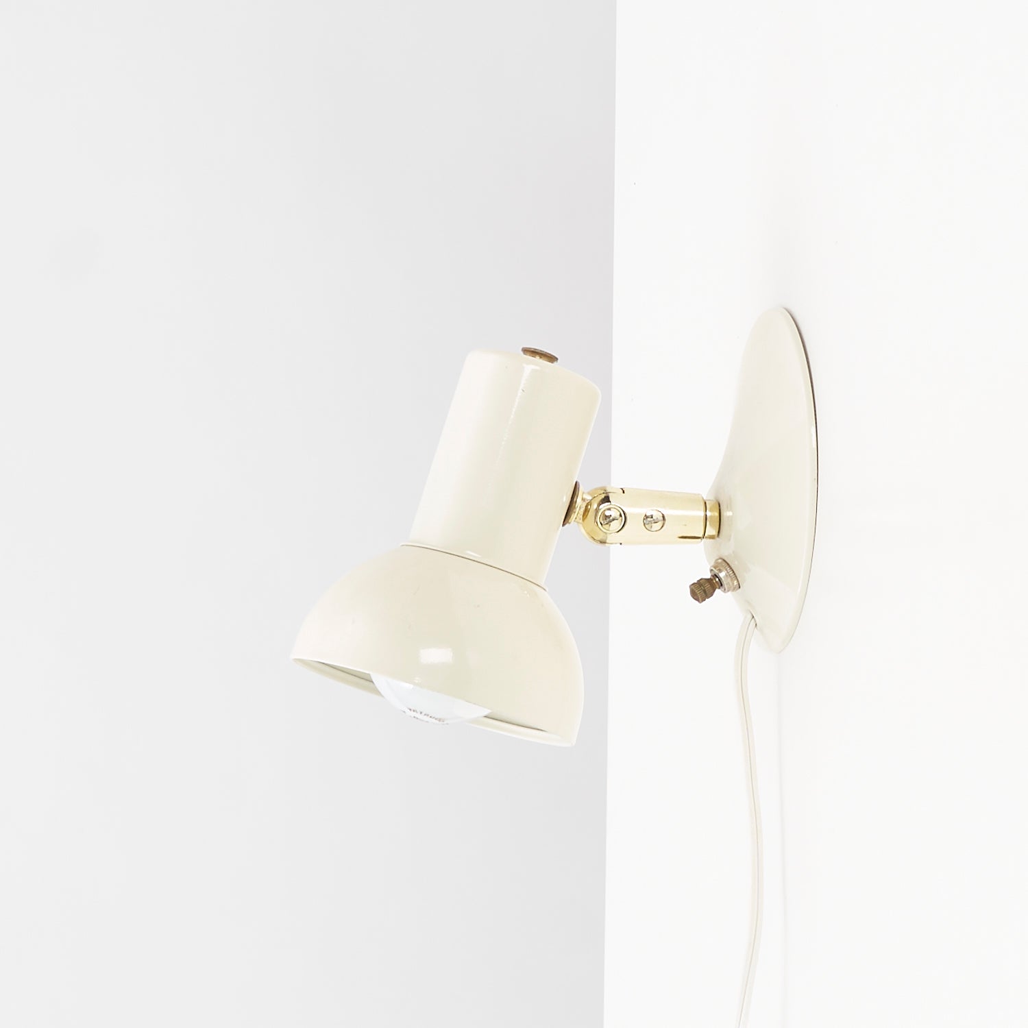 Vintage Wall Lamp – Guff Furniture