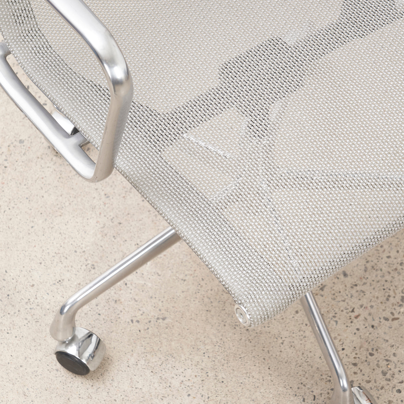 Eames Aluminum Group Management Chair