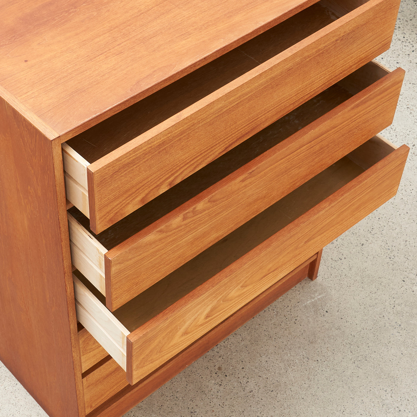 Teak 5 Drawer Dresser