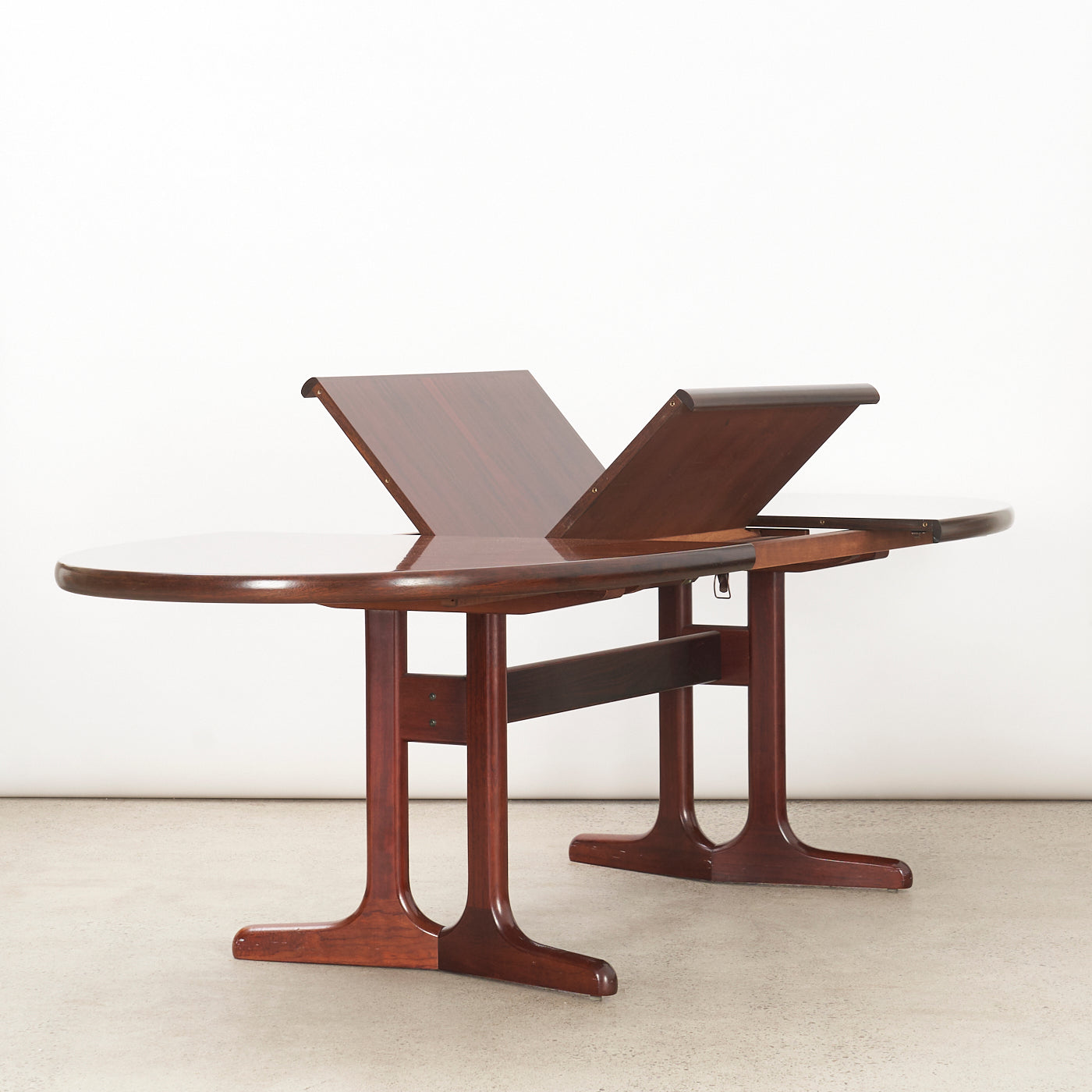 Rosewood Pedestal Jack-Knife Dining Table