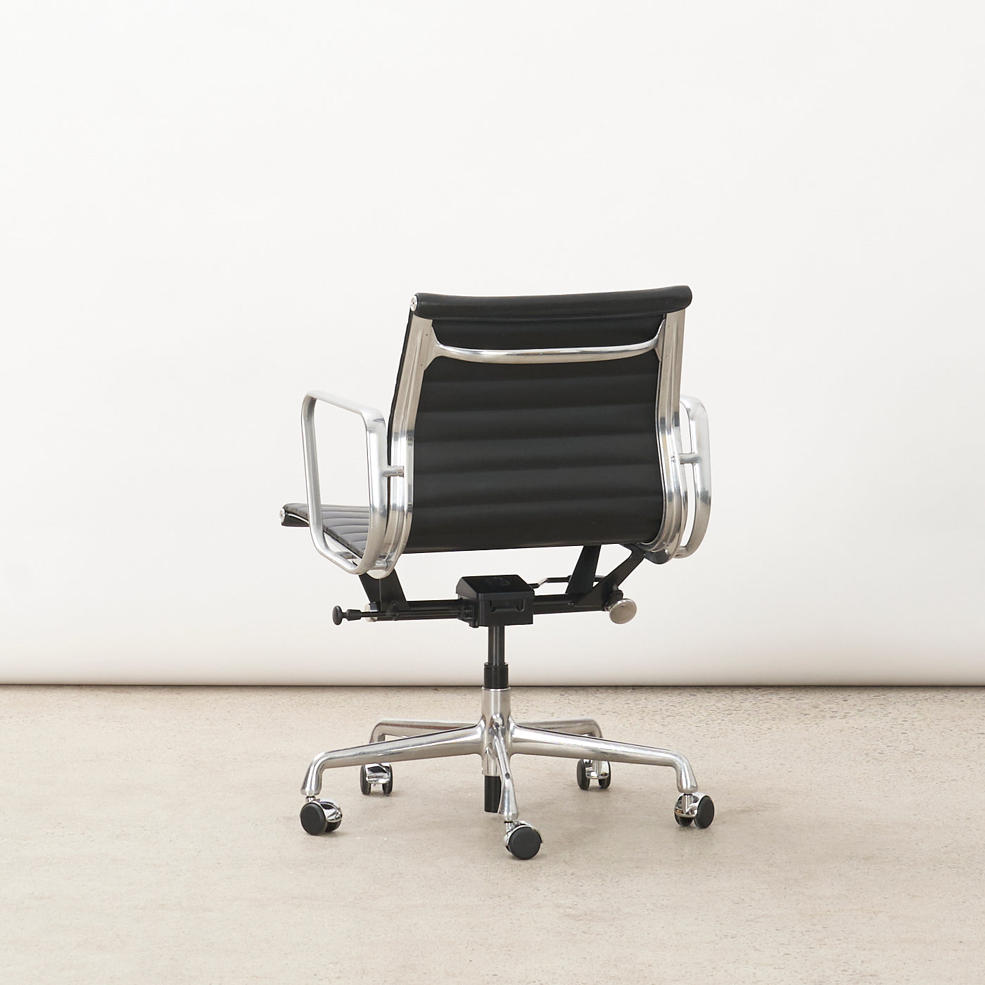 Black Leather Eames Management Chair for Herman Miller
