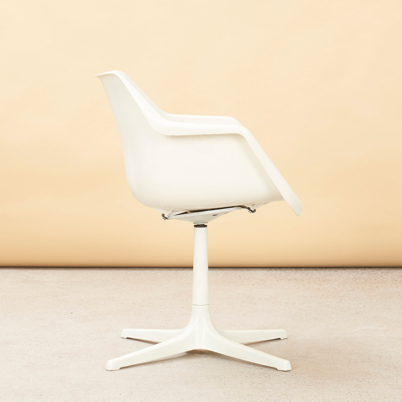 Plastic Swivel Chair by Robin Day for Hille, England