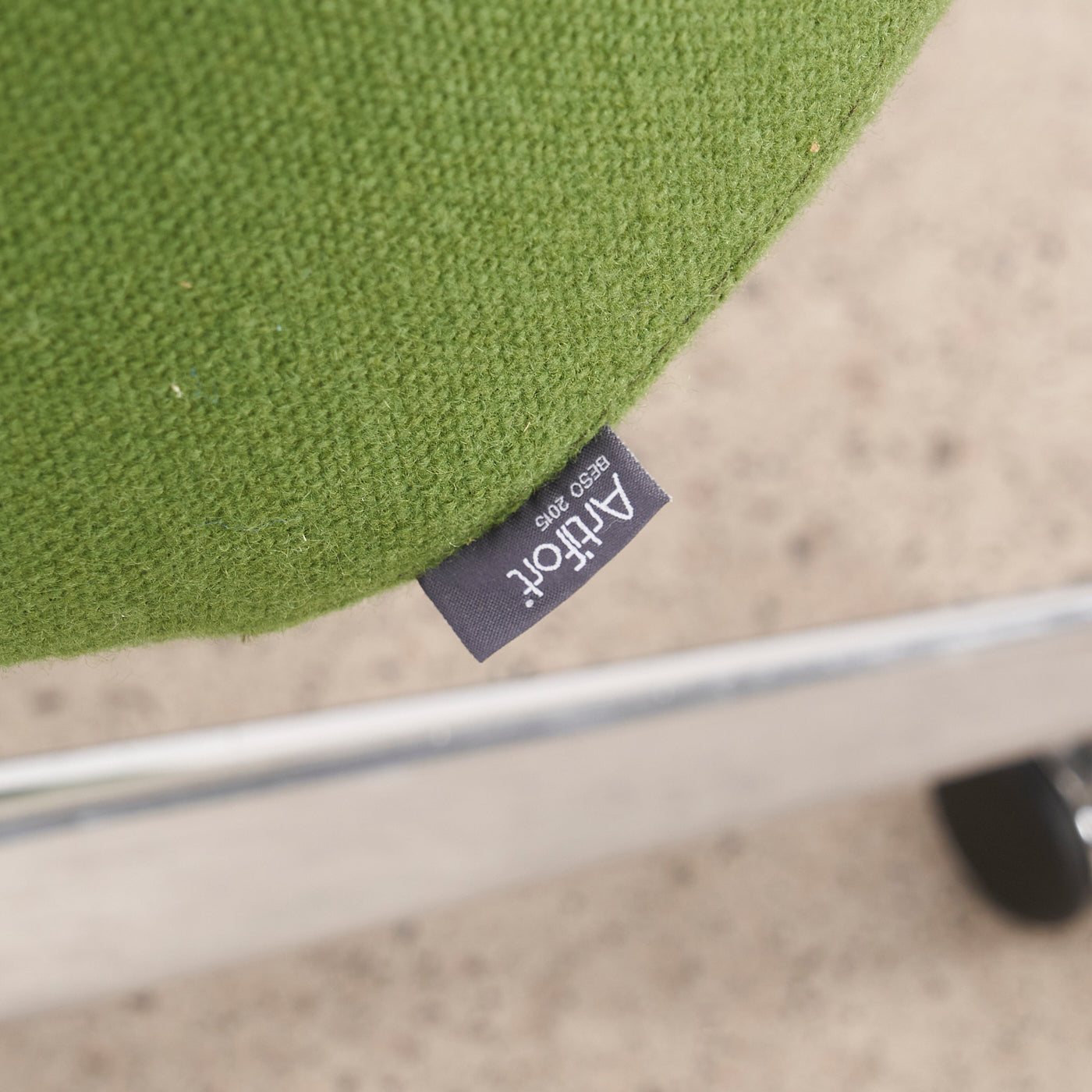 'Beso' Swivel Lounge Chair by Artifort