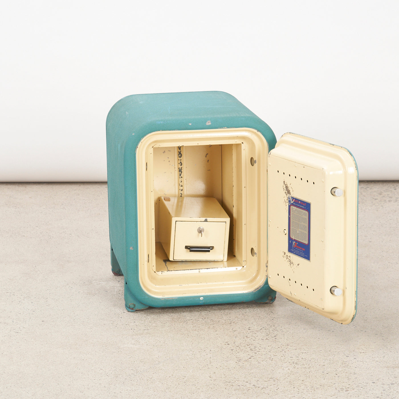 Vintage Jöli Safe