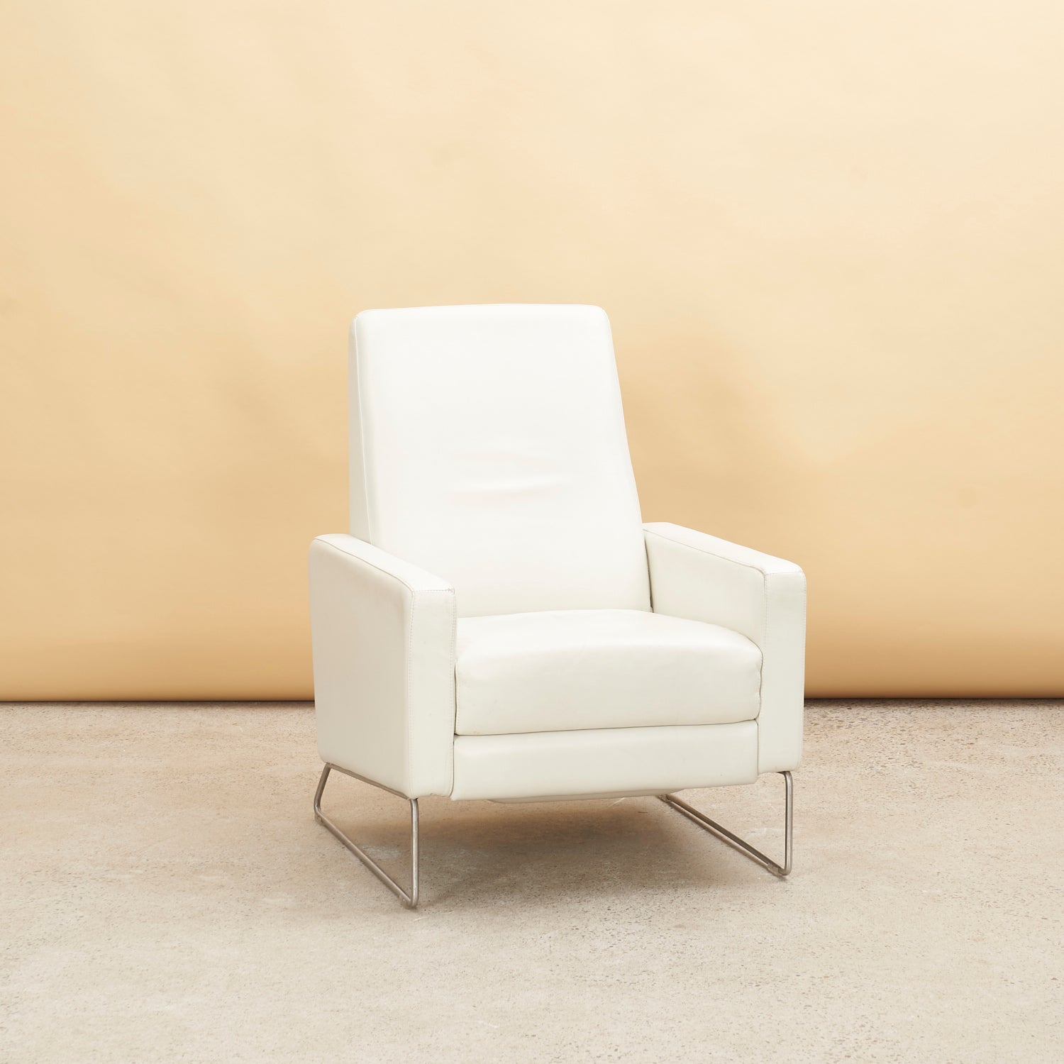 'Flight Recliner' Leather Lounge Chair by DWR