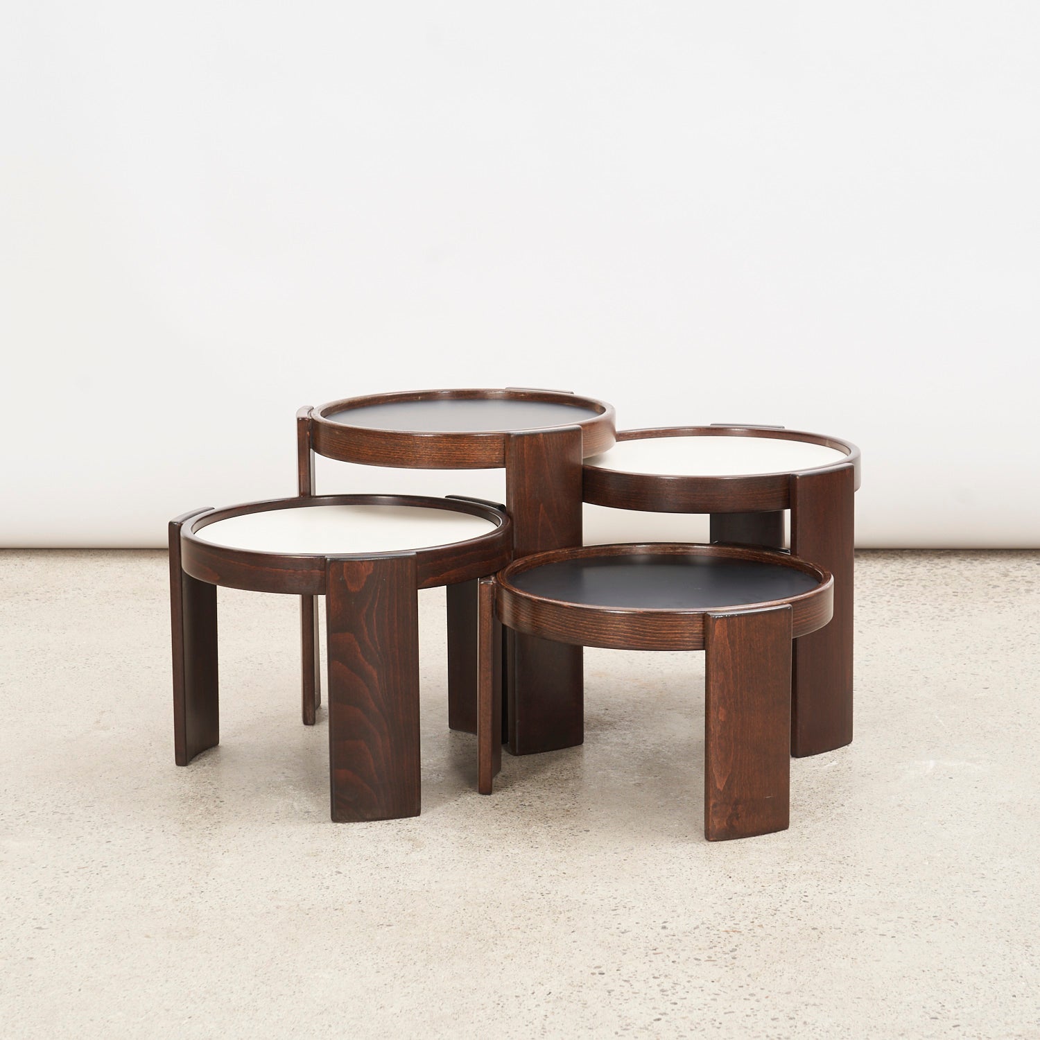 Set of 4 '780' Round Nesting Tables by Gianfranco Frattini for Cassina