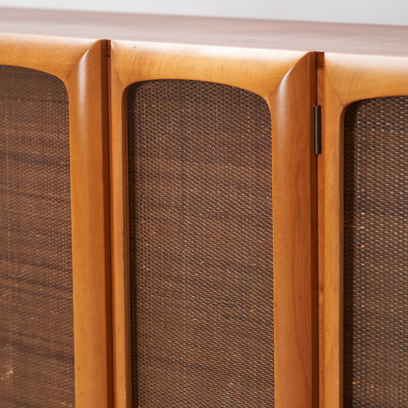 Walnut Hutch, Sweden