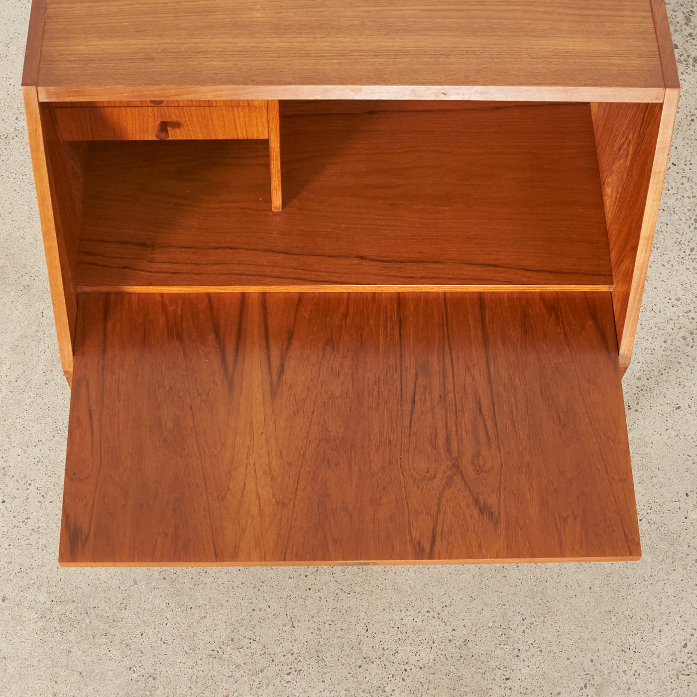 Teak Secretary