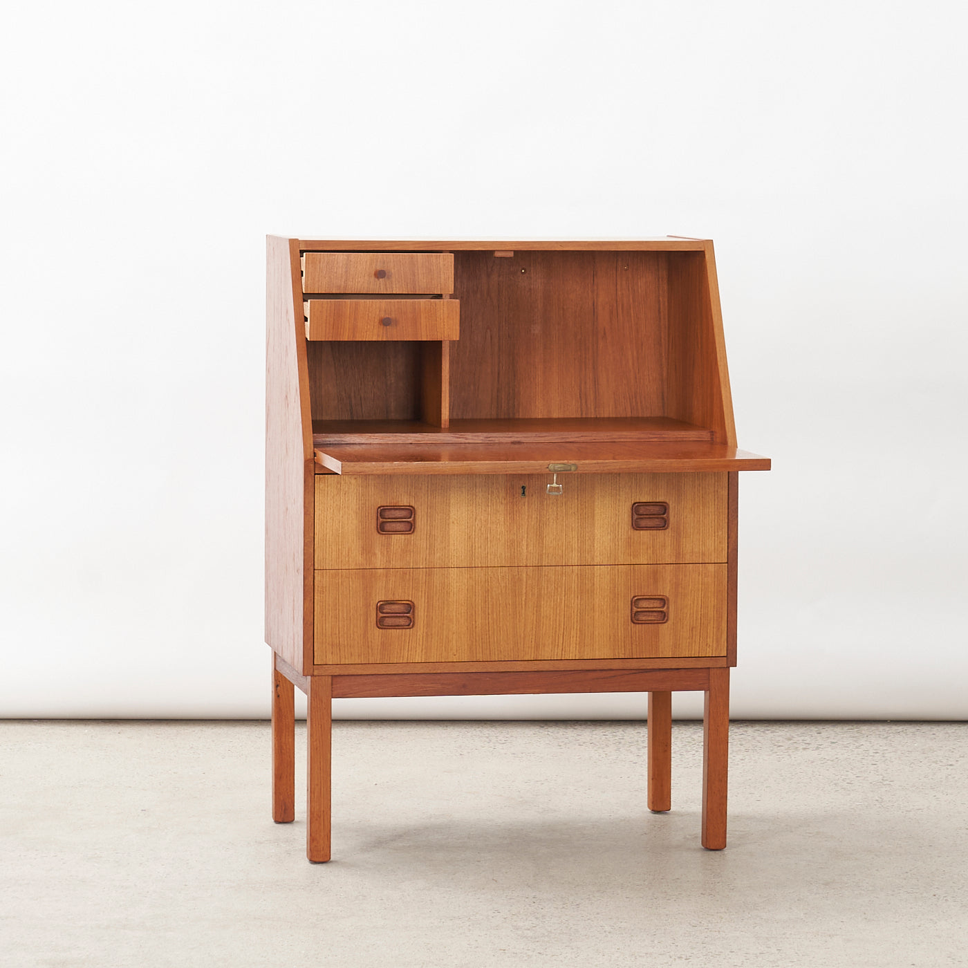 Teak Secretary