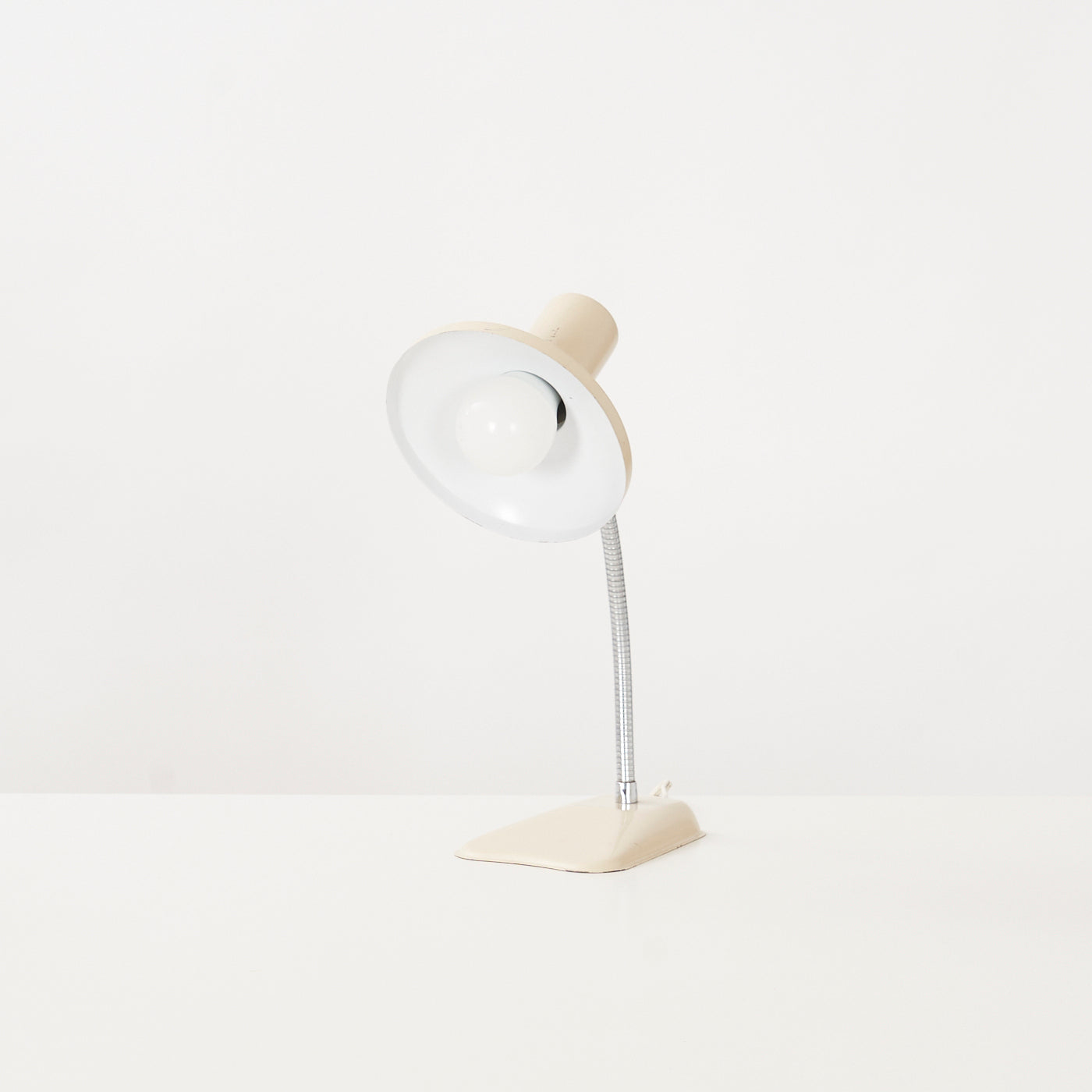 Metal Gooseneck Desk Lamp