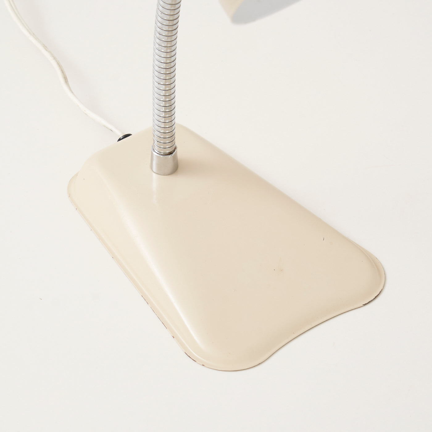 Metal Gooseneck Desk Lamp