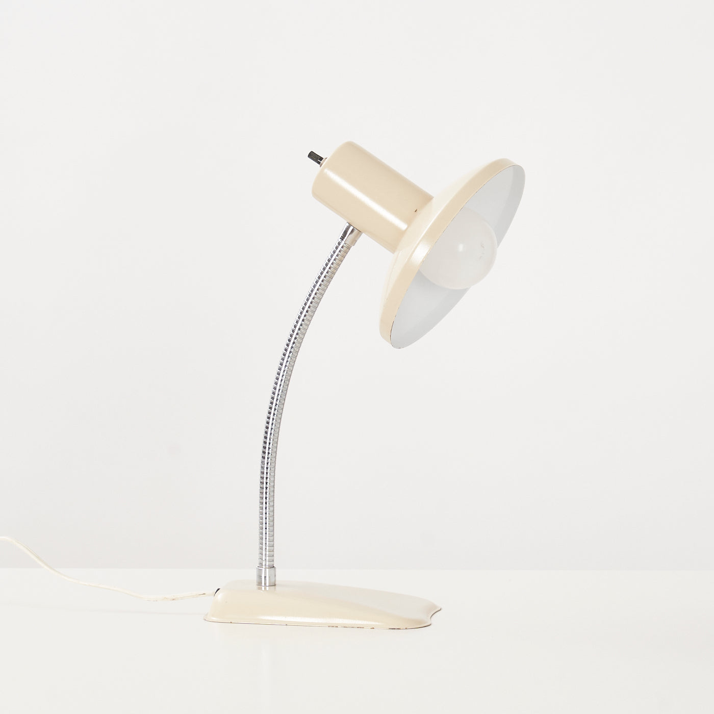 Metal Gooseneck Desk Lamp