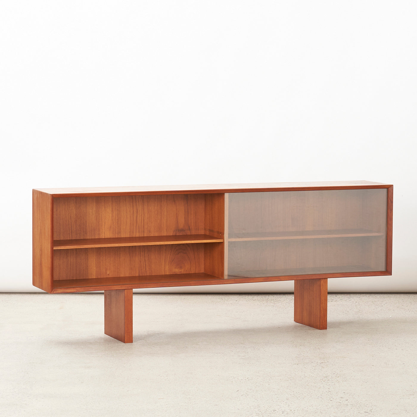 Teak Hutch, Denmark