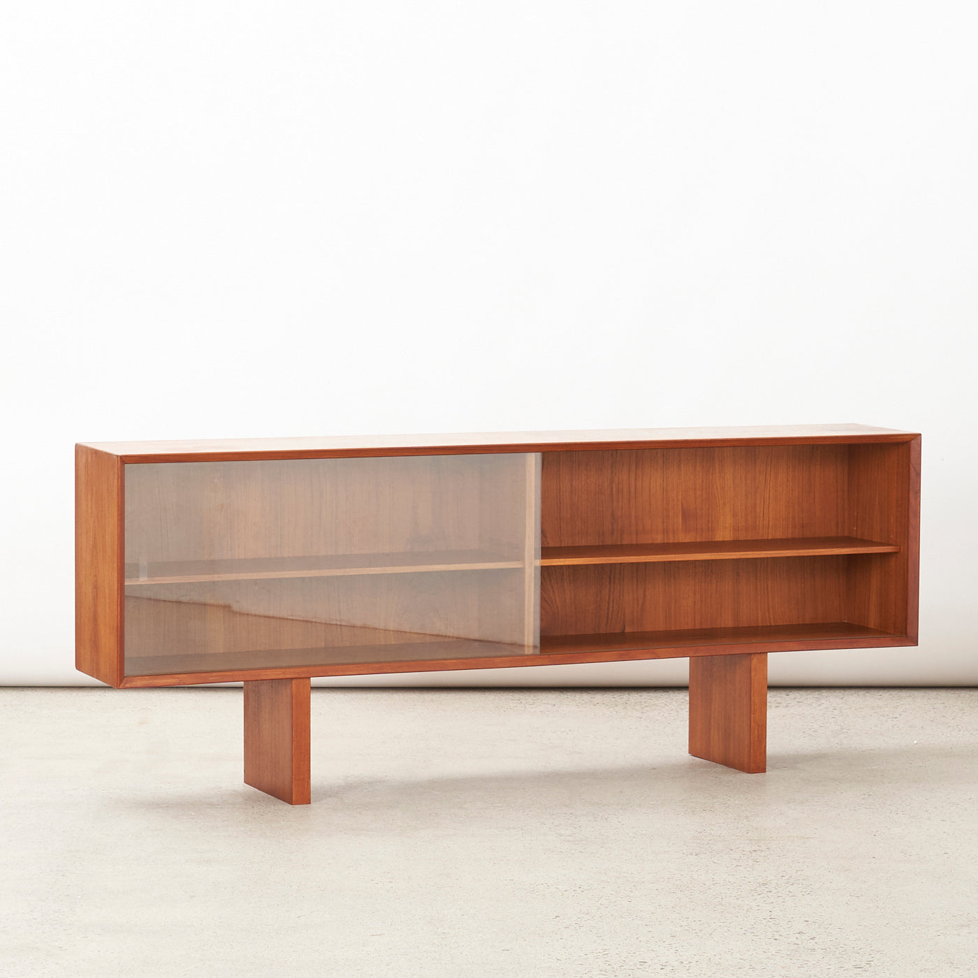 Teak Hutch, Denmark