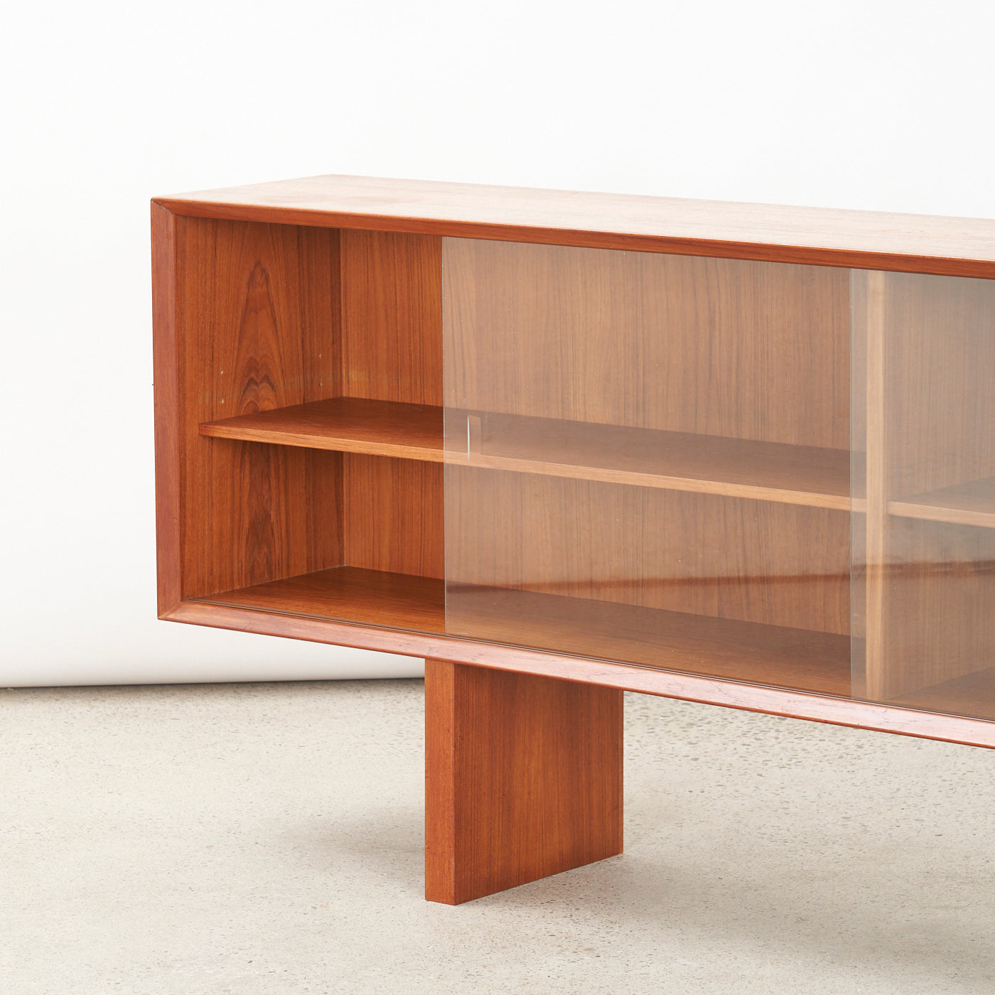 Teak Hutch, Denmark