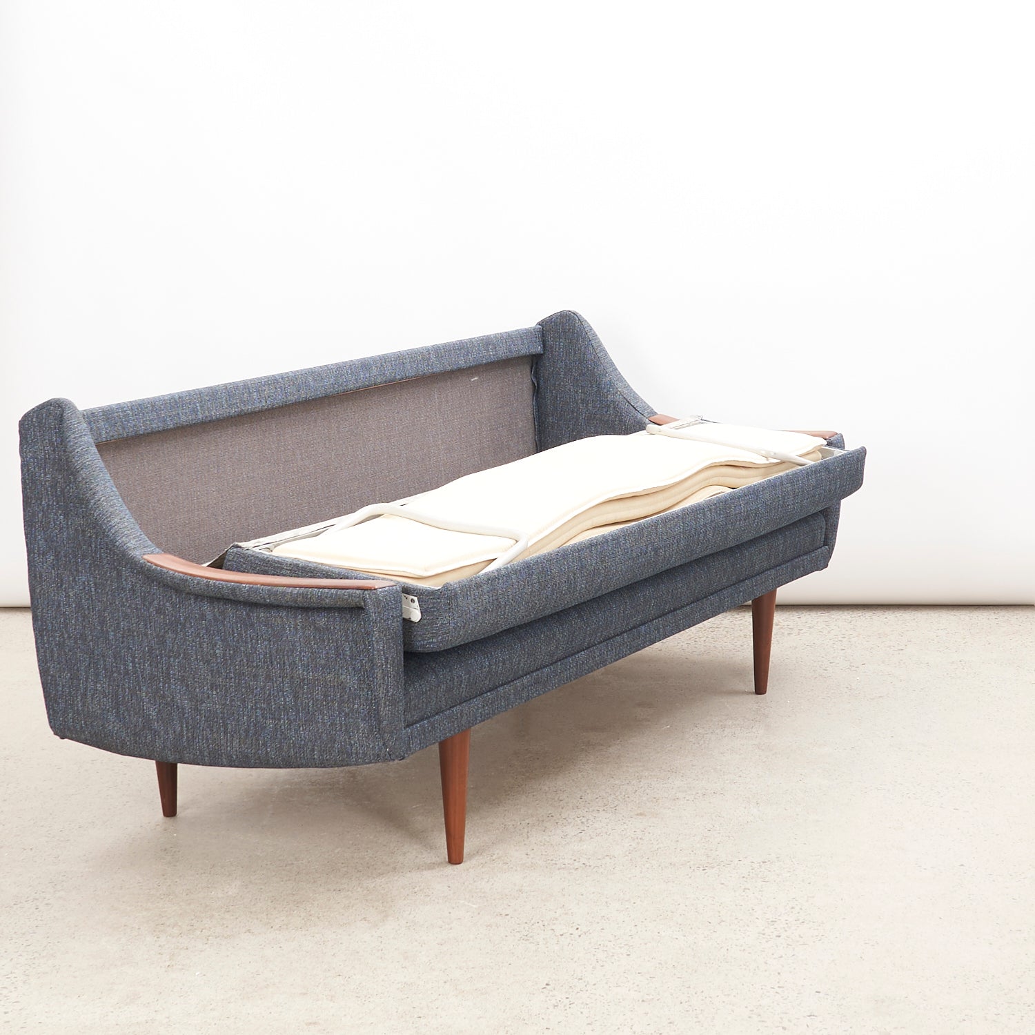 Teak Frame 3 Seater / Fold-Out Sofabed