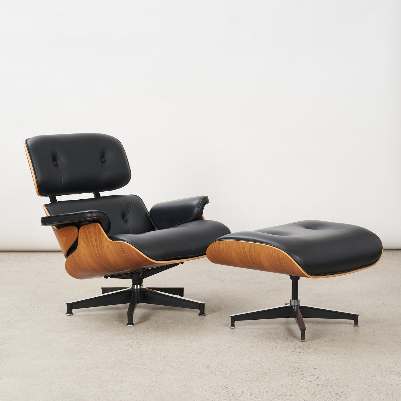 Eames Walnut & Black Leather Lounge Chair & Ottoman for Herman Miller