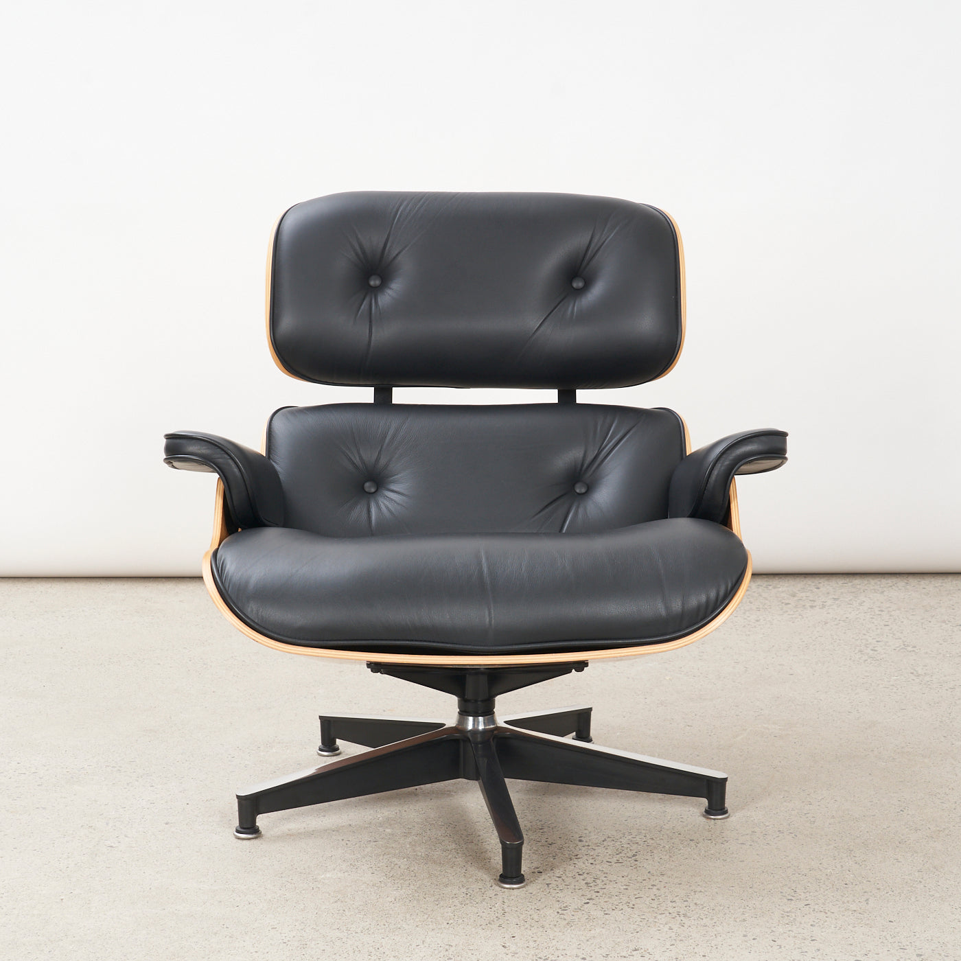 Eames Walnut & Black Leather Lounge Chair & Ottoman for Herman Miller