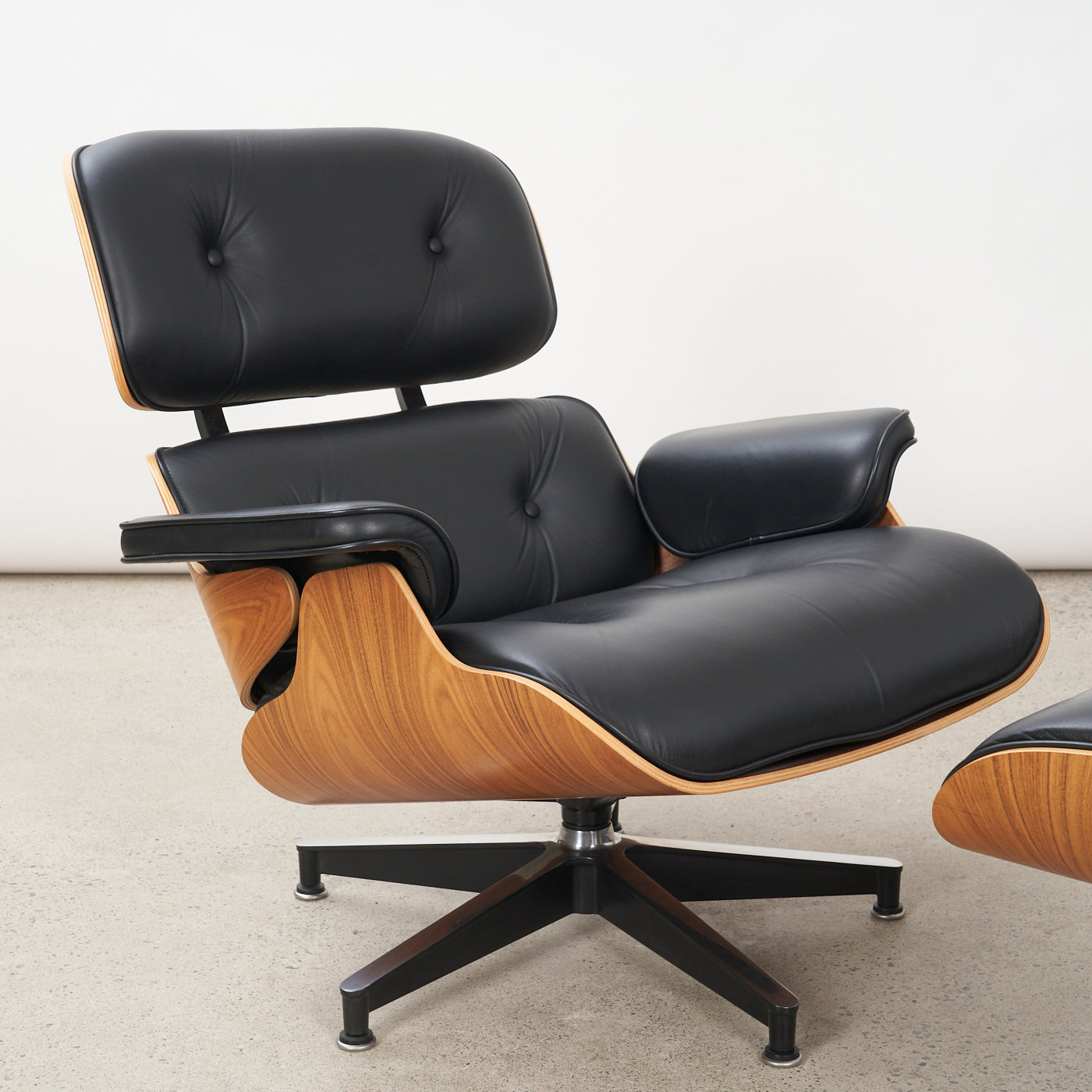 Eames Walnut & Black Leather Lounge Chair & Ottoman for Herman Miller