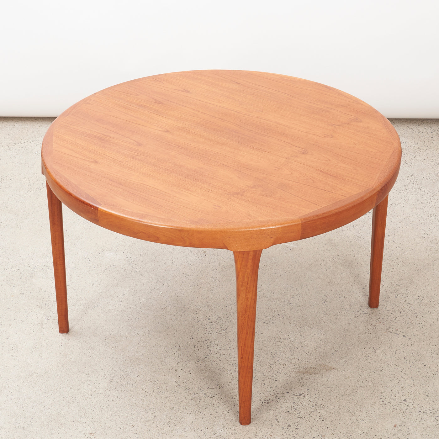 Extendable Round Teak Dining Table