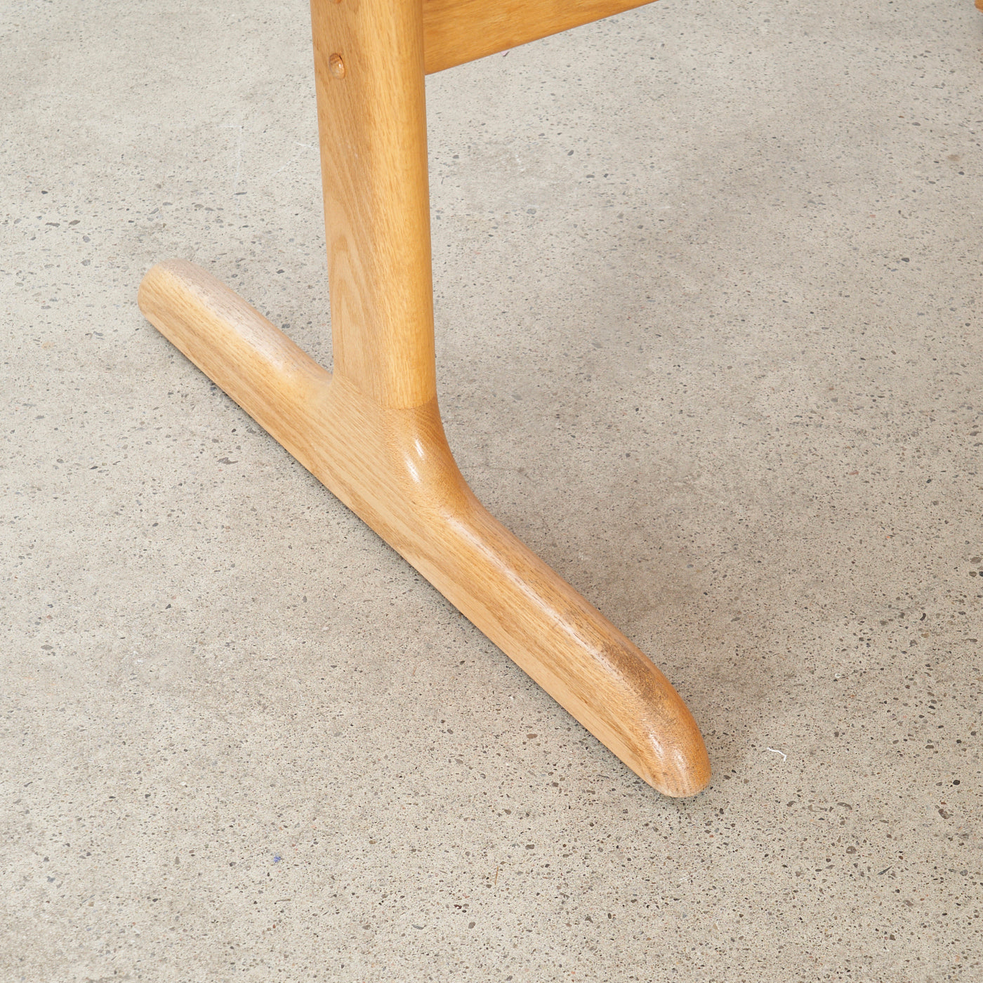 Solid Oak Dining Table w/ Pedestal Base