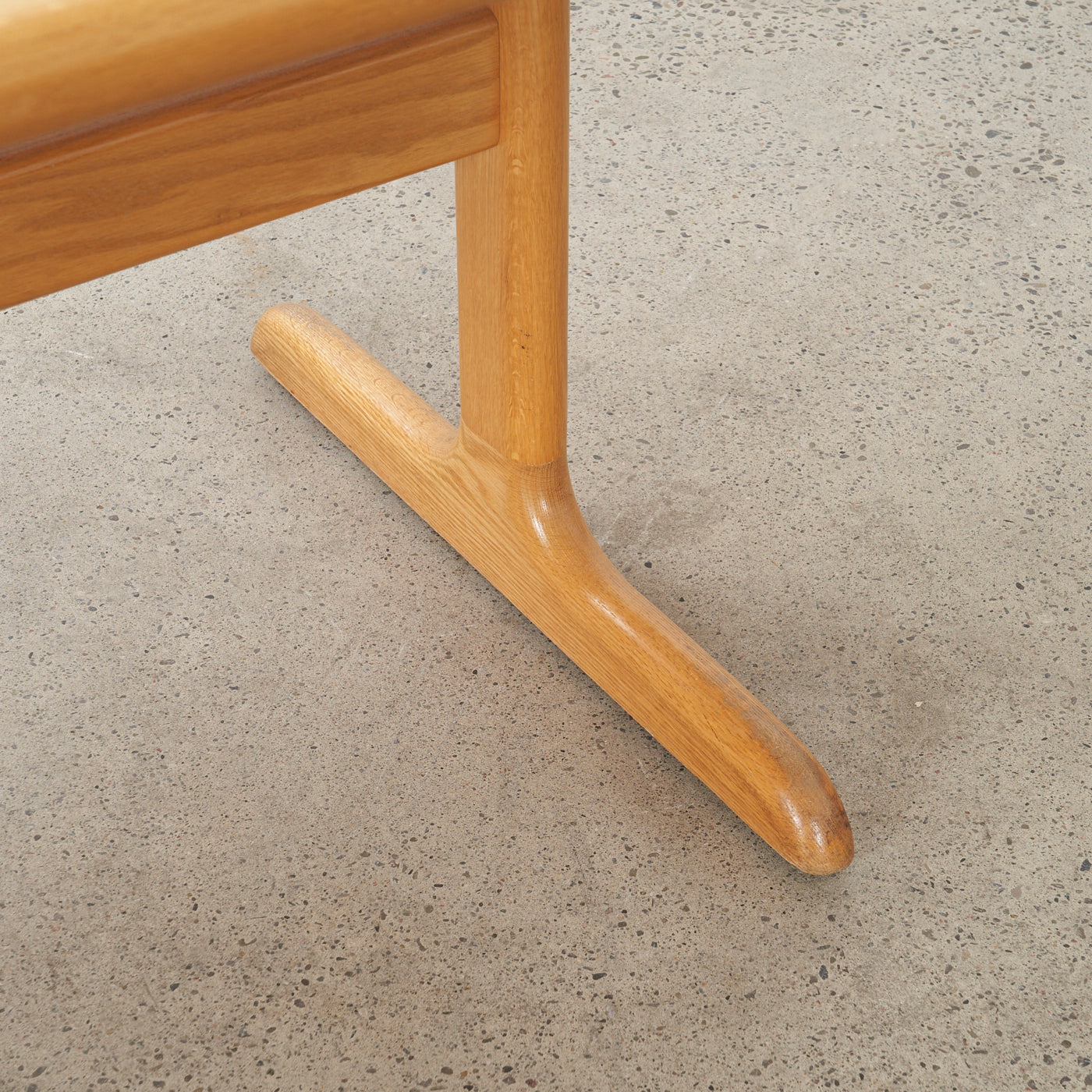 Solid Oak Dining Table w/ Pedestal Base