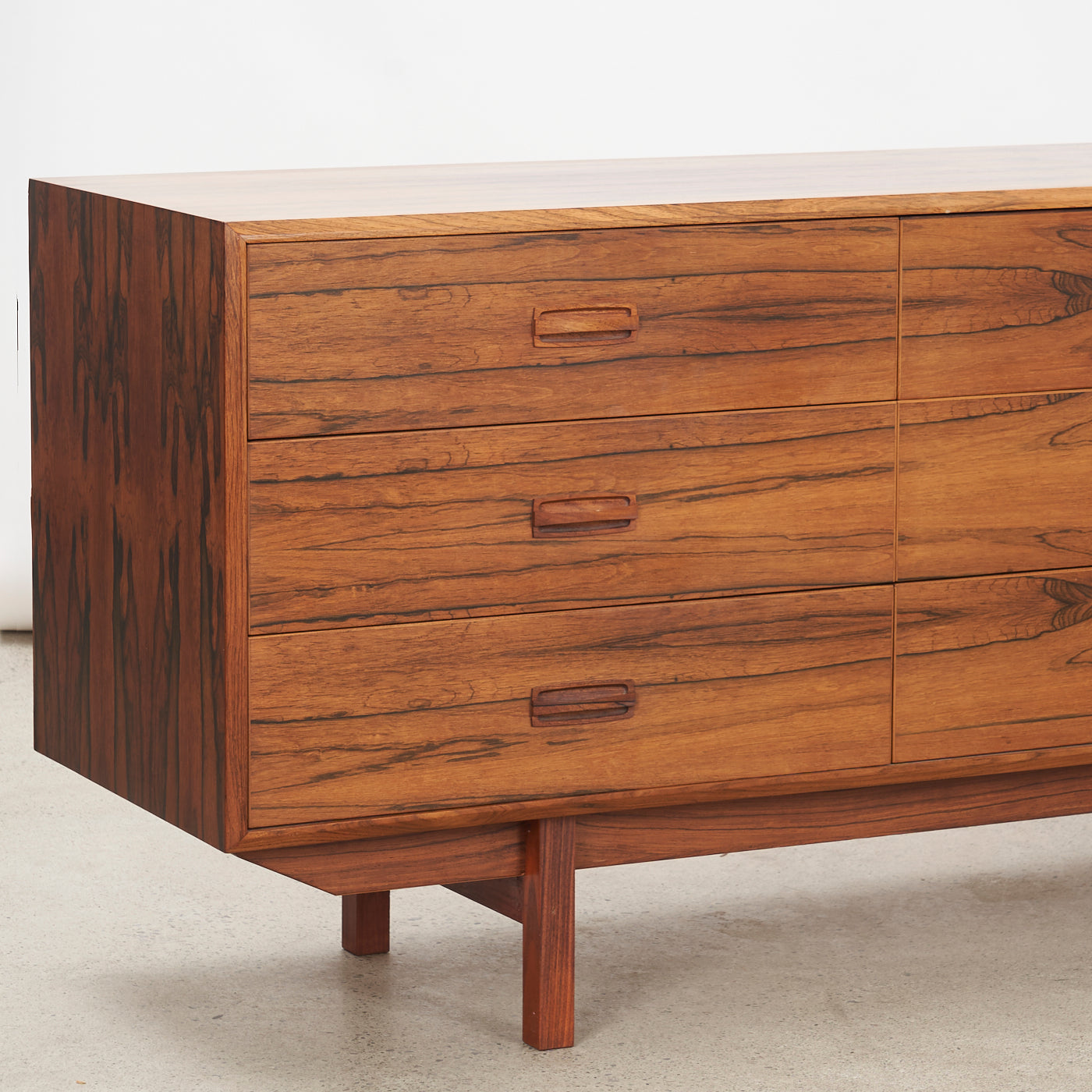 Rosewood 9 Drawer Dresser