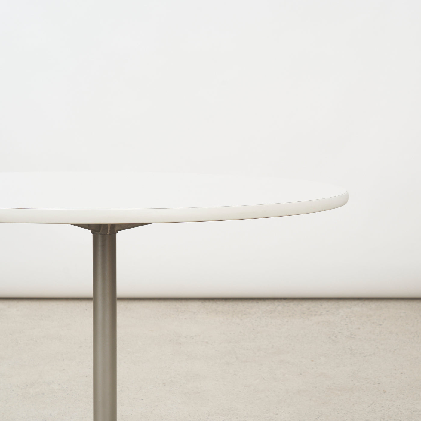 Round Eames Table for Herman Miller