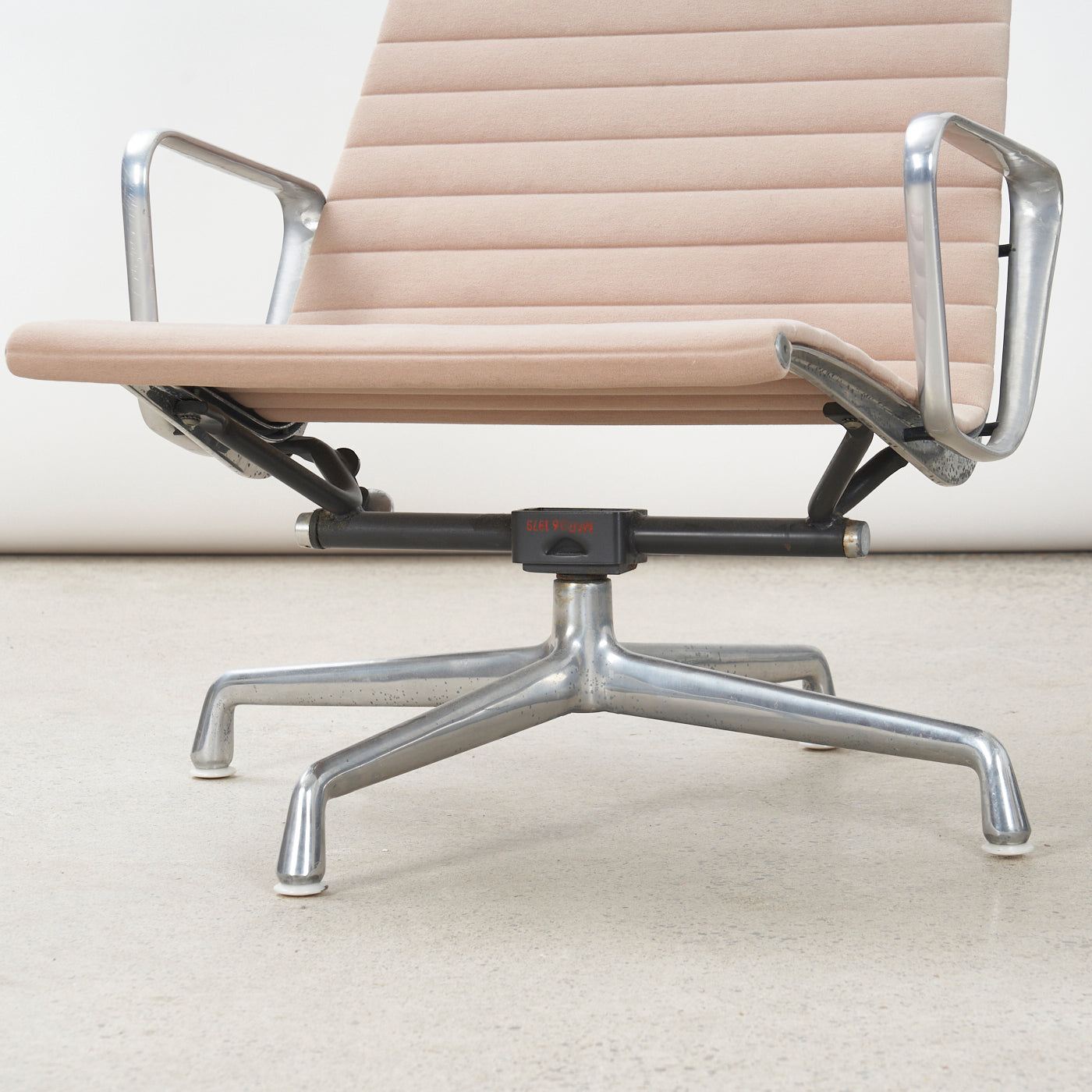 '70s era Eames Aluminum Group Lounge Chair w/ Tilt & Ottoman for Herman Miller